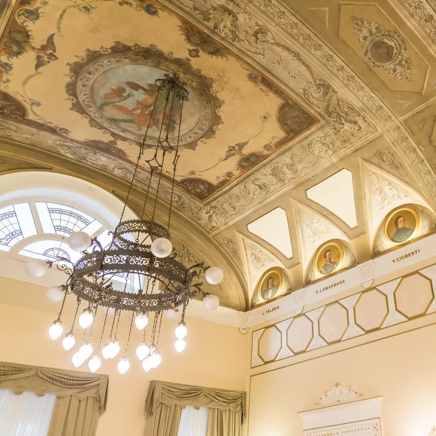 Hotel Bernini Palace Флоренция Екстериор снимка The ceiling of the main hall