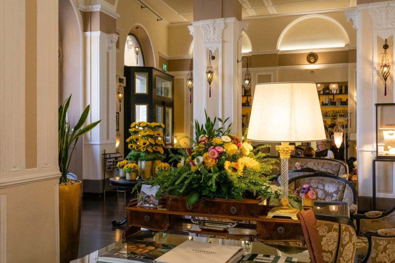 Hotel Bernini Palace Флоренция Екстериор снимка The lobby of the hotel
