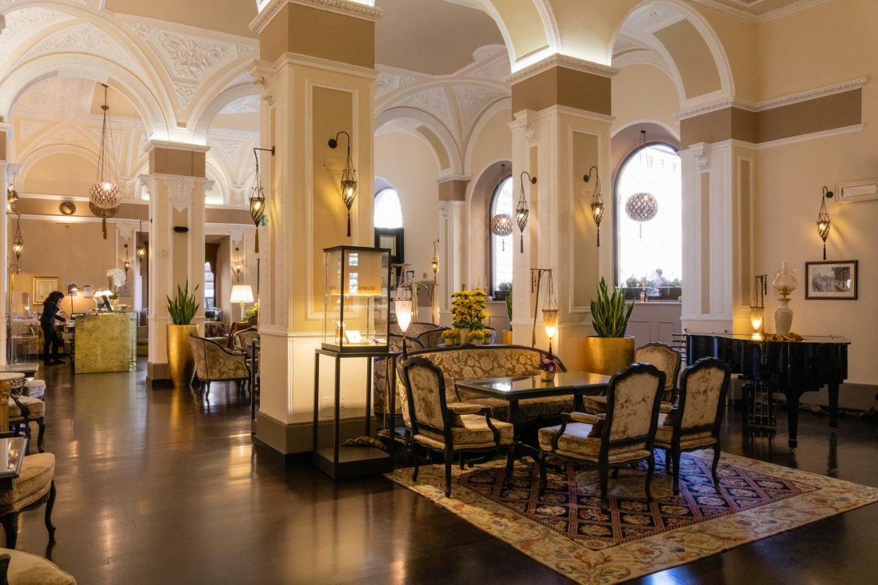 Hotel Bernini Palace Флоренция Екстериор снимка The lobby